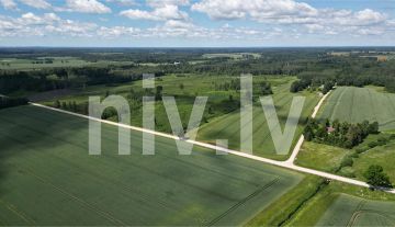 Apstrādāta lauksaimniecības zeme Valmieras pagastā