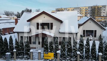 Продается новый двухэтажный дом в Валмиере, на улице Беатес