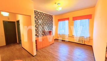 Izīrē divistabu dzīvokli Valmieras centrā, Rīgas ielā