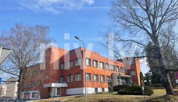 Iznomā komerctelpu Meža ielā, Valmierā