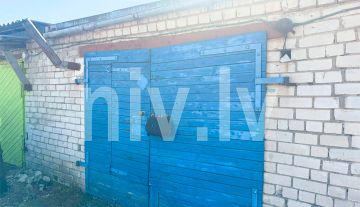 Pārdod garāžu Valkā