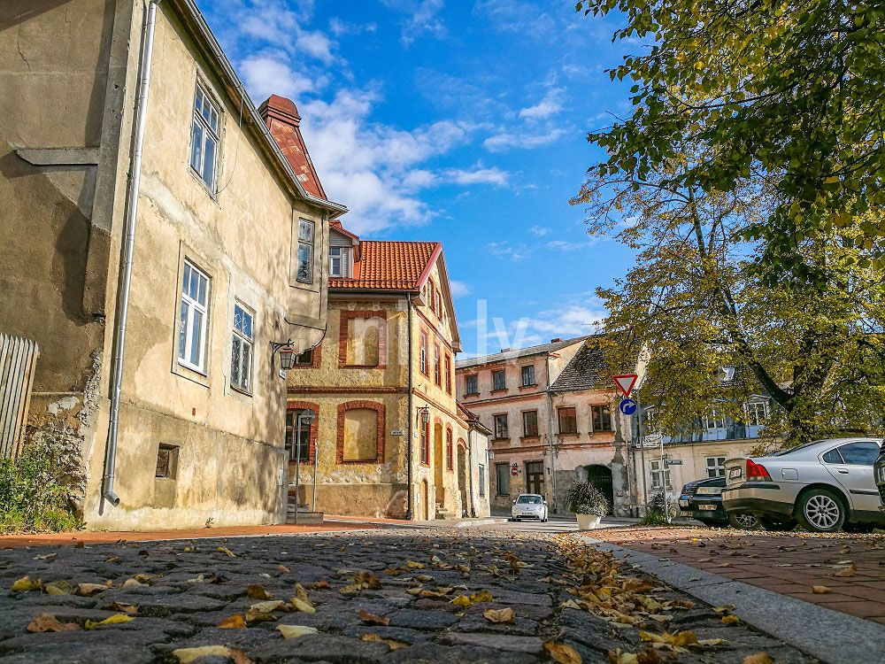Cesis_Liela_Livu_02.jpg