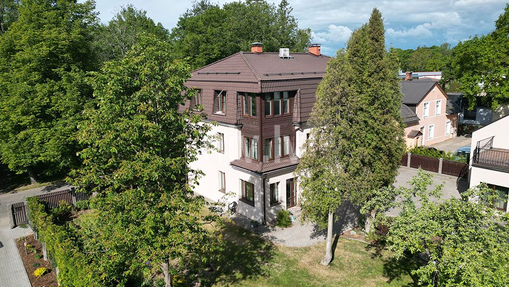 Lucas-Valmiera-komerc-06200.jpg