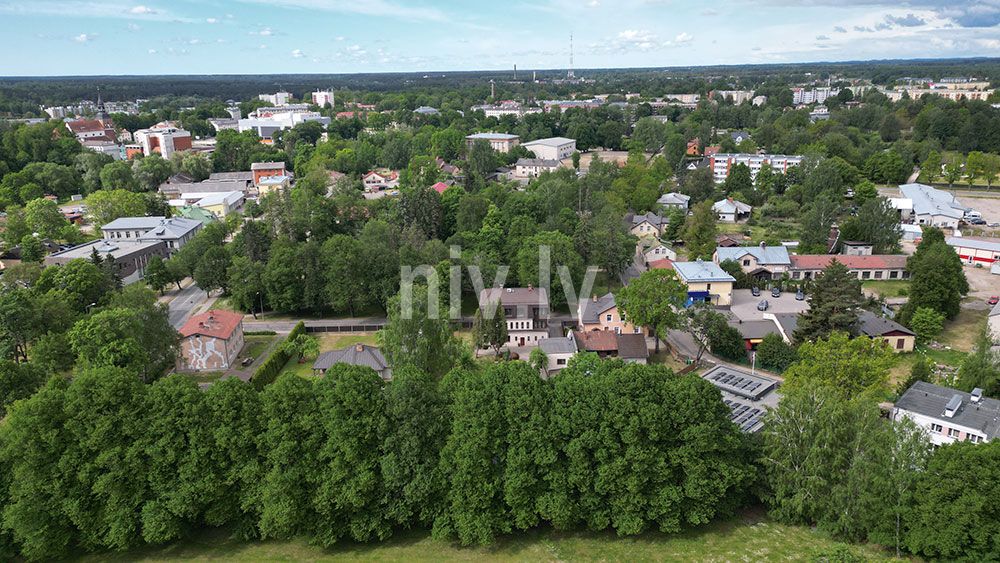 Lucas-Valmiera-komerc-06203.jpg