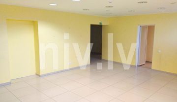 Valmiera-Stacijas-iela-3-komerc-01.jpg
